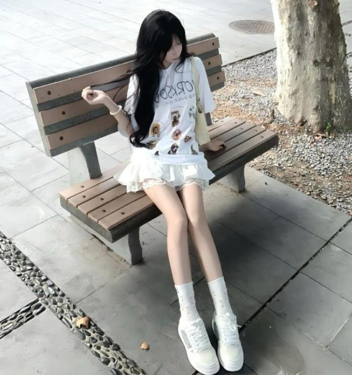 hình gái xinh chân dài dễ thương