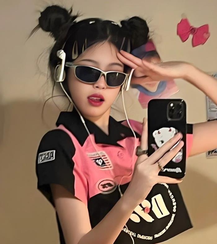 ảnh gái xinh đeo kính đen cute