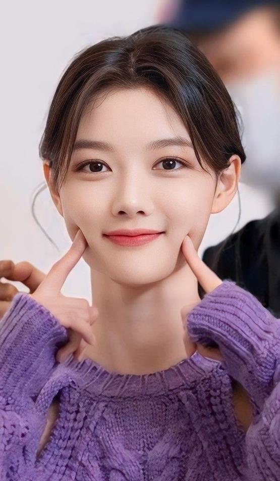 Hình gái Hàn - diễn viên Kim yoo jung