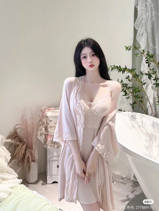 hình gái mặc đồ ngủ gợi cảm