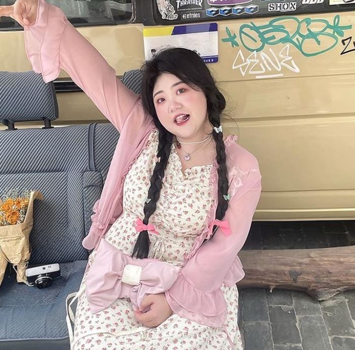 hình cô gái mập yêu đời