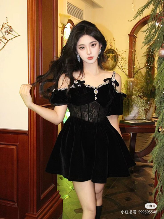 gái xinh mặc váy đen sang trọng