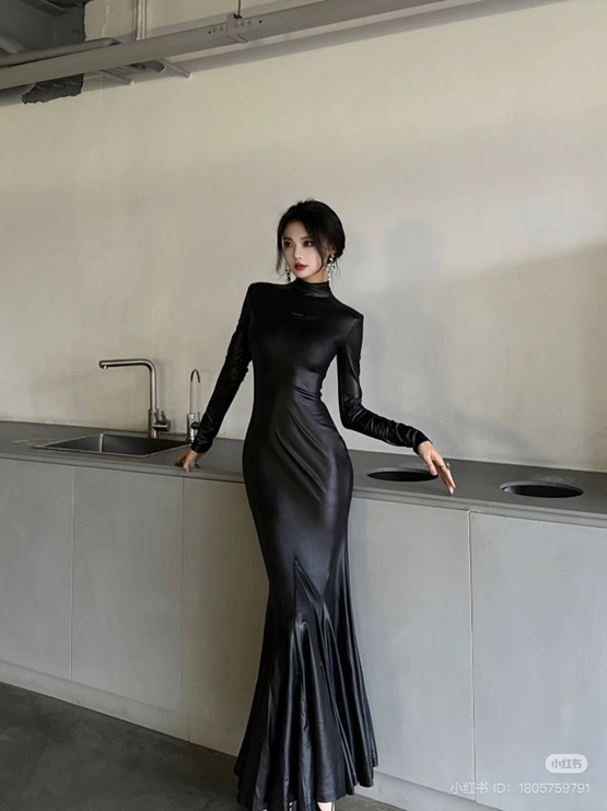 gái đẹp mặc váy đen quý phái