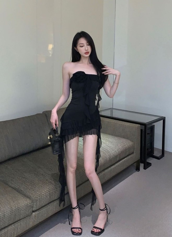 gái đẹp mặc váy ngắn sang chảnh