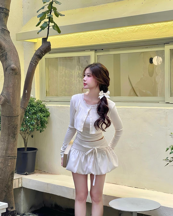 ảnh gái mặc váy trắng dễ thương
