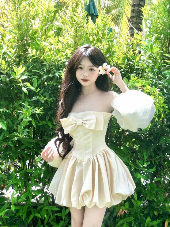 ảnh gái mặc váy trắng nhẹ nhàng