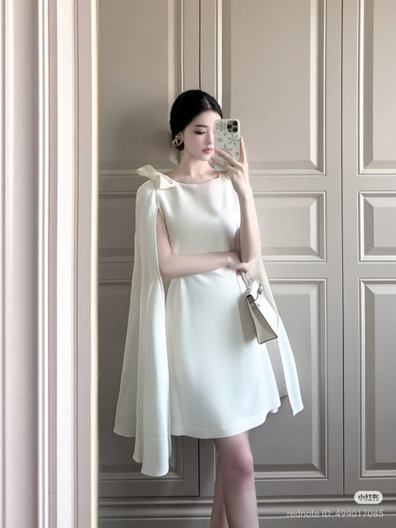 ảnh gái mặc váy trắng sang trọng