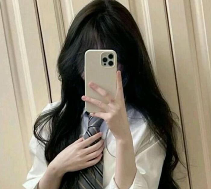 avatar ảnh gái xinh che mặt