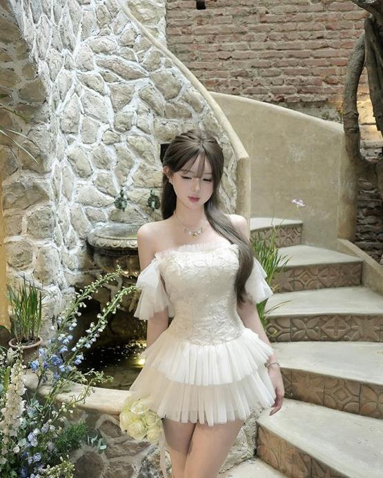 Gái xinh mặc váy ngắn đẹp