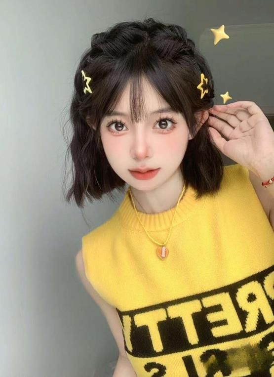 Gái xinh tóc ngắn cute