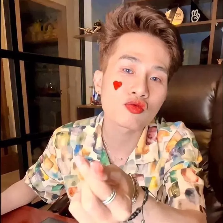 Ảnh J97 chu mỏ – Hài nhưng vẫn… cute