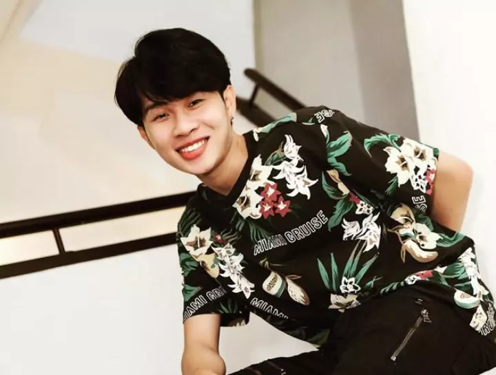 Ảnh J97 cười trong đời thường – Mộc mạc nhưng đầy cảm xúc