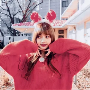Khám Phá Những Hình Ảnh Lisa Noel Đẹp Hút Hồn Trong Đêm Giáng Sinh