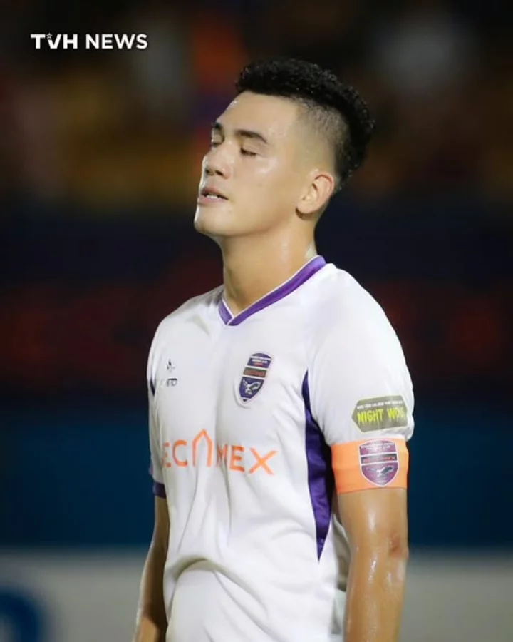 Ảnh Tiến Linh trong màu áo câu lạc bộ