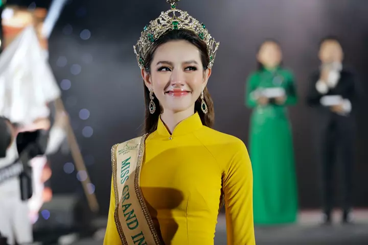 Ảnh Thùy Tiên Đăng Quang