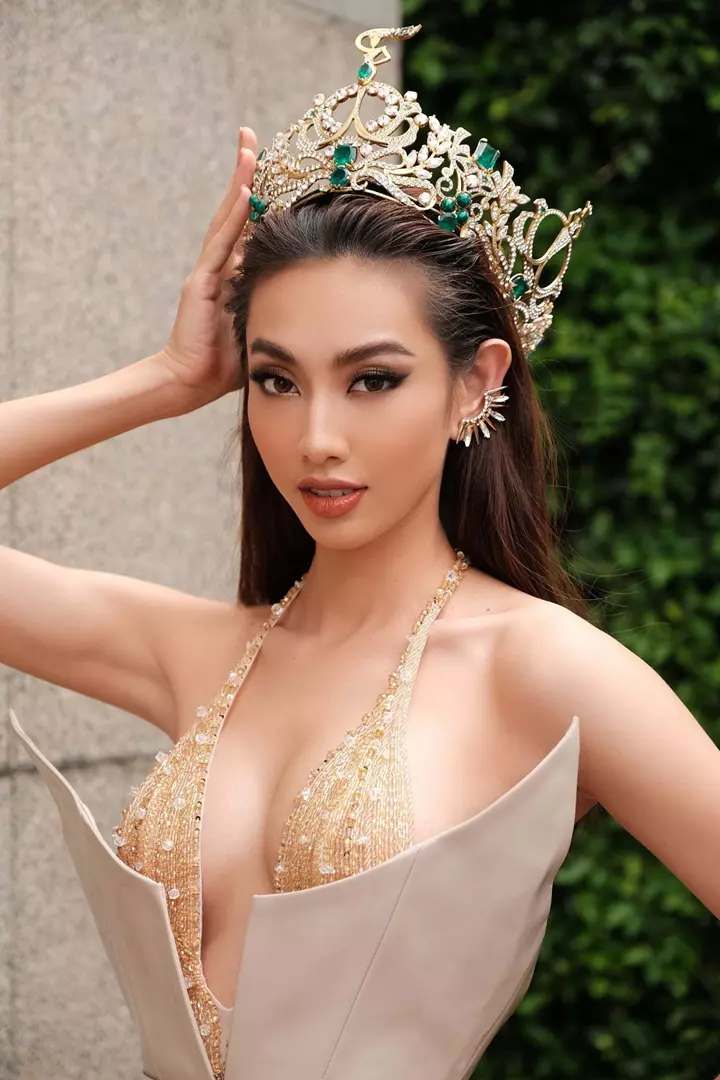 Thùy Tiên Mặc Bikini – Vẻ Đẹp Chuẩn Hoa Hậu