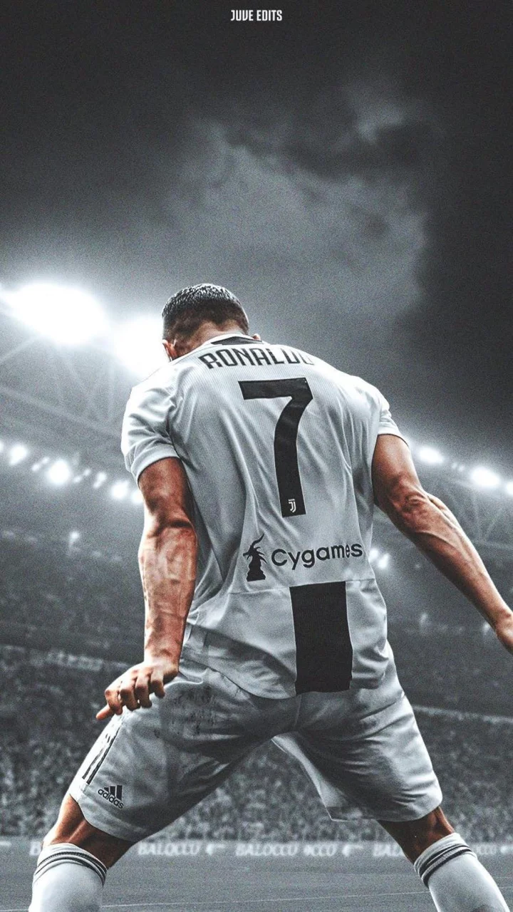 Ảnh Ronaldo làm hình nền điện thoại 4K.