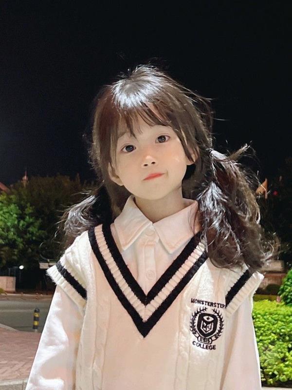 Hình bé gái đẹp 