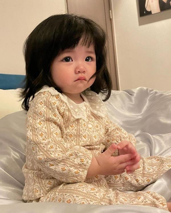 Ảnh em bé buồn ngấn lệ