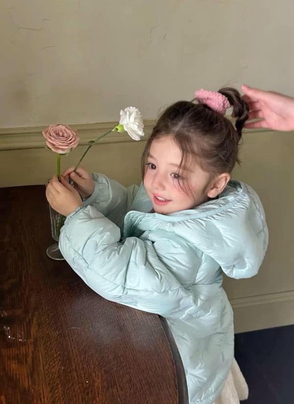 Em bé tây cute hết nấc