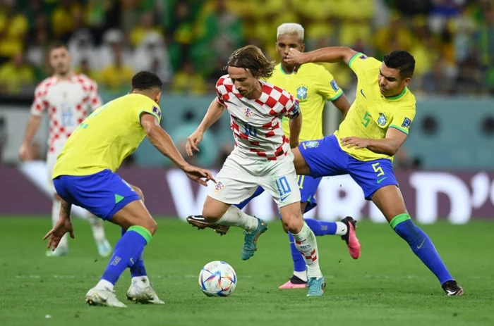 Hình ảnh Modric thi đấu lăn xả