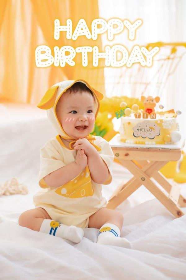 Hình thôi nôi bé trai cute