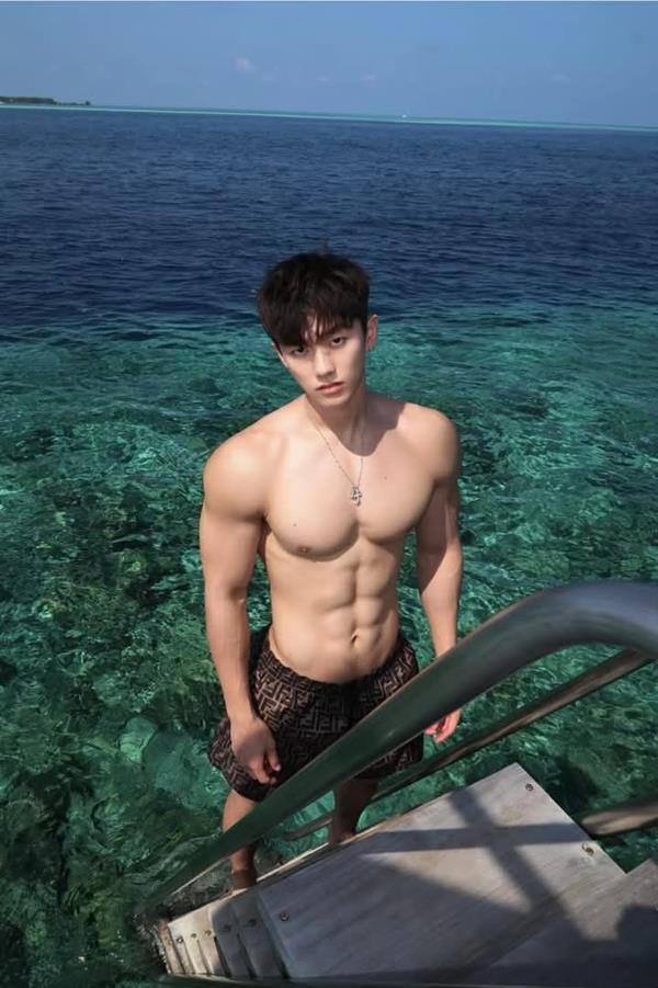 Chọn Bộ +777 Hình Ảnh Body Nam, Body Trai Đẹp 6 Múi – Hot Mạng