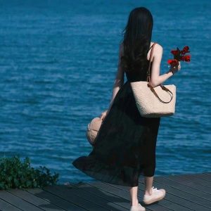 Avatar quay lưng nữ đẹp nhất