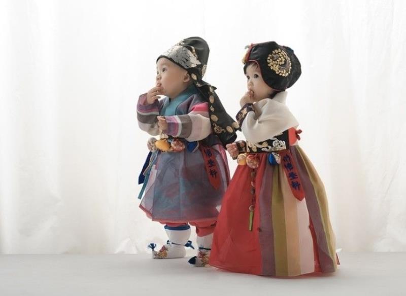 Ngắm Nhìn +99 Hình Ảnh Em Bé Hàn Quốc Cute, Đáng Yêu & Dễ Thương