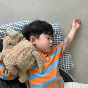 Ảnh em bé ngủ đáng yêu