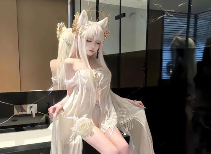 ảnh gái xinh cosplay mèo con
