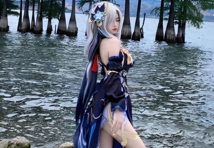 ảnh gái xinh cosplay quyến rũ