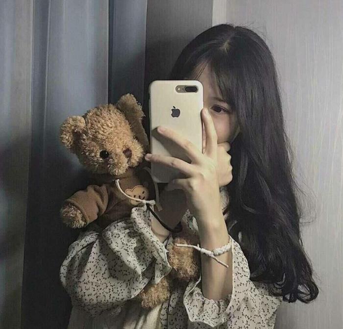 Ảnh gái đẹp tóc dài che mặt cute