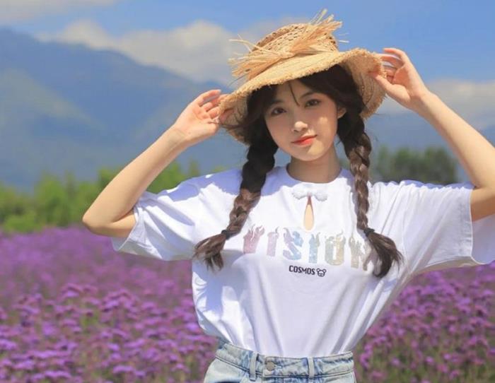 Ảnh gái đẹp tóc dài cute thắt bím tóc