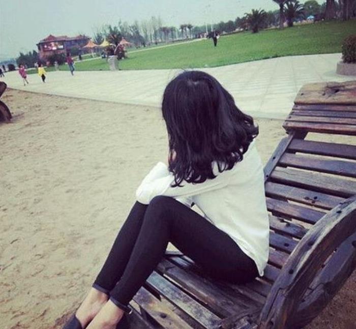 ảnh gái xinh tóc ngang vai 2k7 che mặt