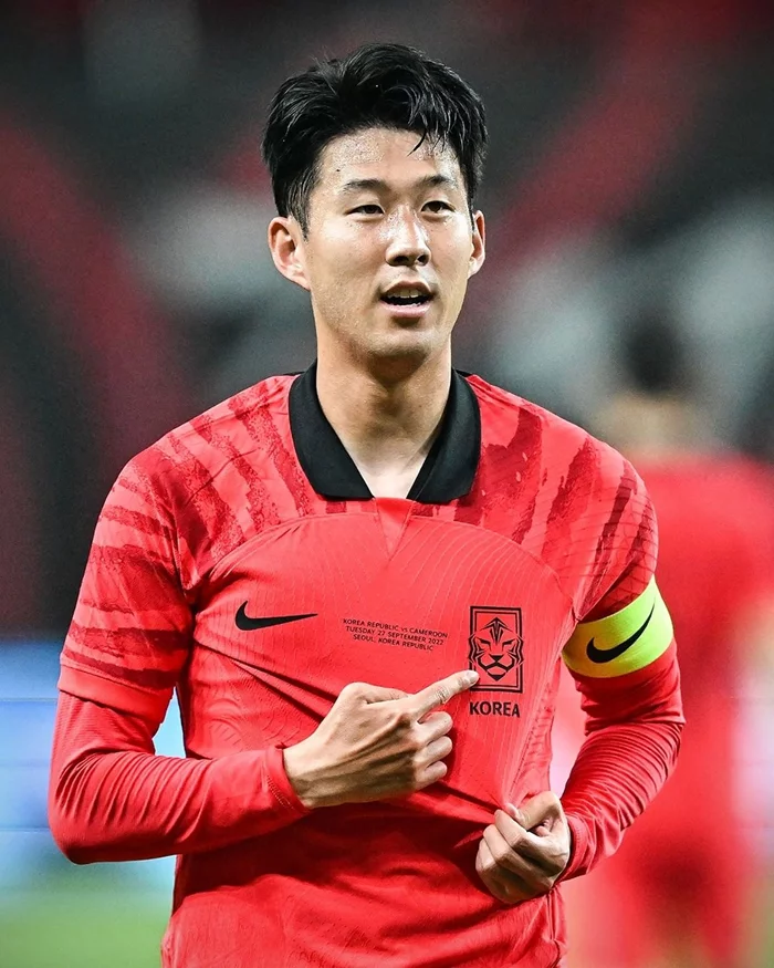 Hình Son Heung-min cực chất trong màu áo tuyển Hàn Quốc.