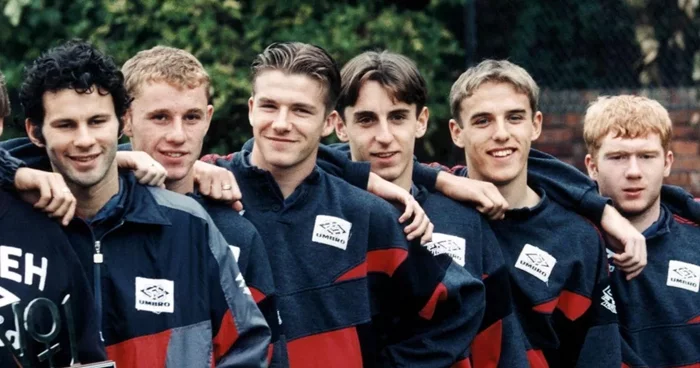 Hình ảnh Beckham MU cùng thế hệ vàng Class of 92.