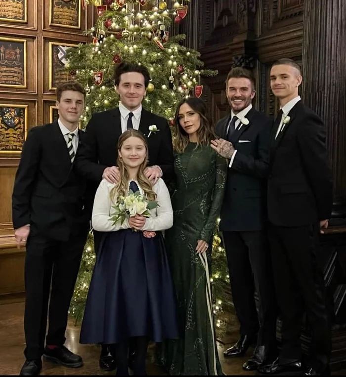 Hình ảnh Beckham cùng gia đình hạnh phúc, được người hâm mộ ngưỡng mộ.