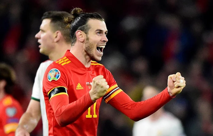 Hình ảnh Bale trong màu áo đội tuyển Xứ Wales.