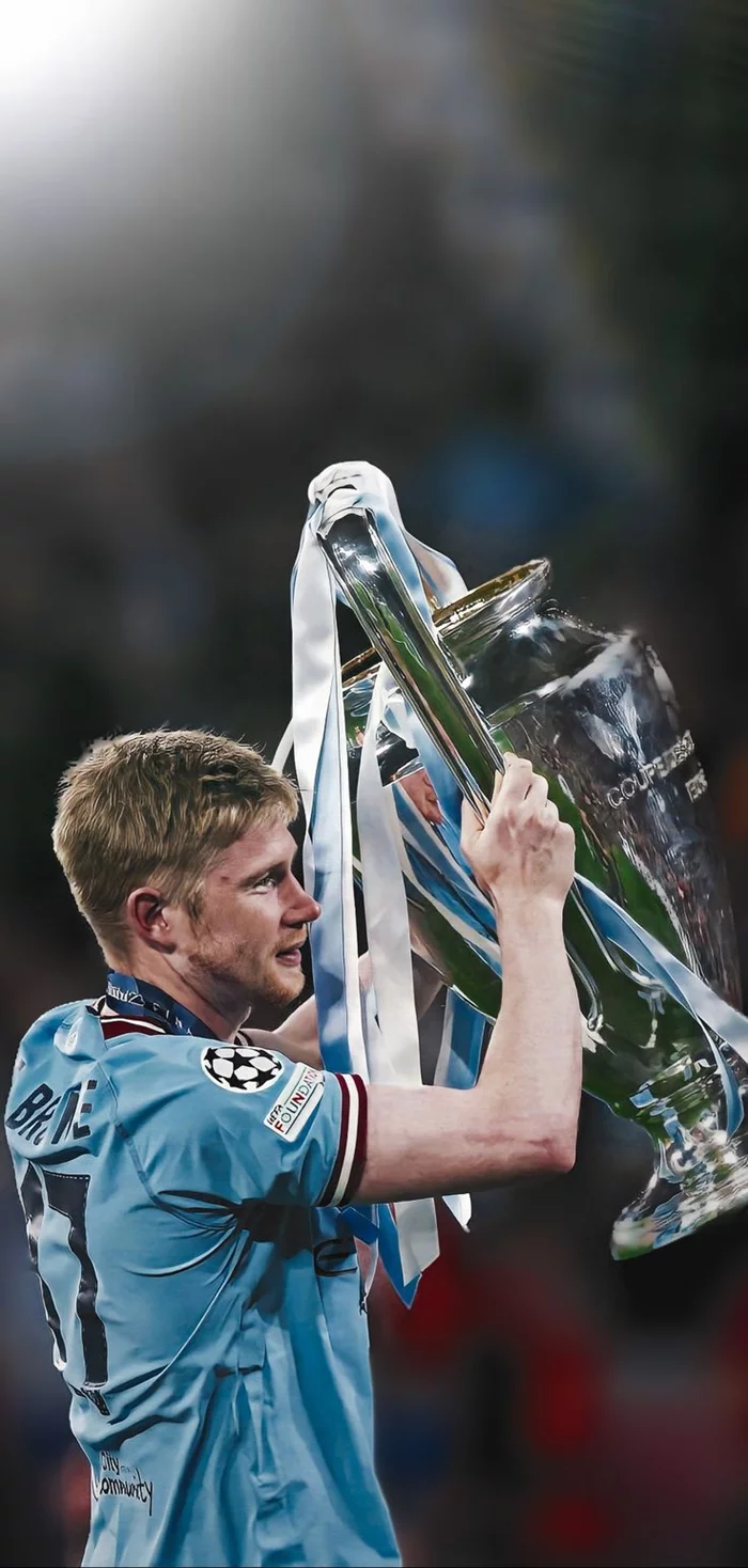 ảnh Kevin De Bruyne 4K nâng cúp