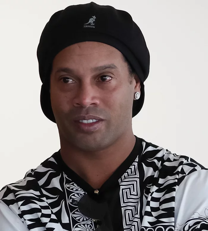 Hình Ronaldinho trong những khoảnh khắc đời thường giản dị
