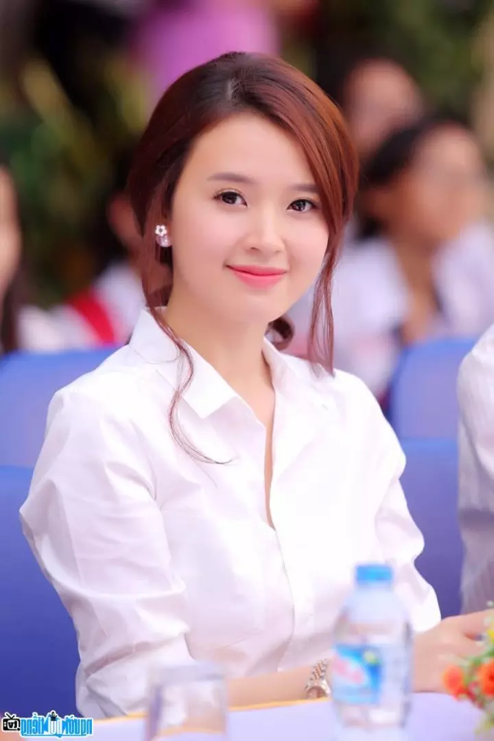 Ảnh Midu – Nét Đẹp Trong Sáng Nhưng Không Kém Phần Gợi Cảm