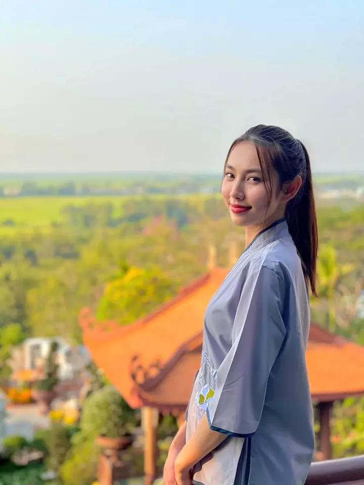 Hình Ảnh Đời Thường Của Thùy Tiên