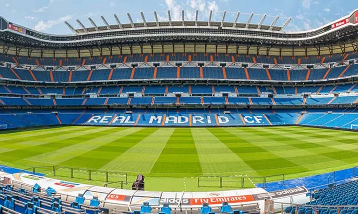 hình ảnh Real Madrid về sân vận động