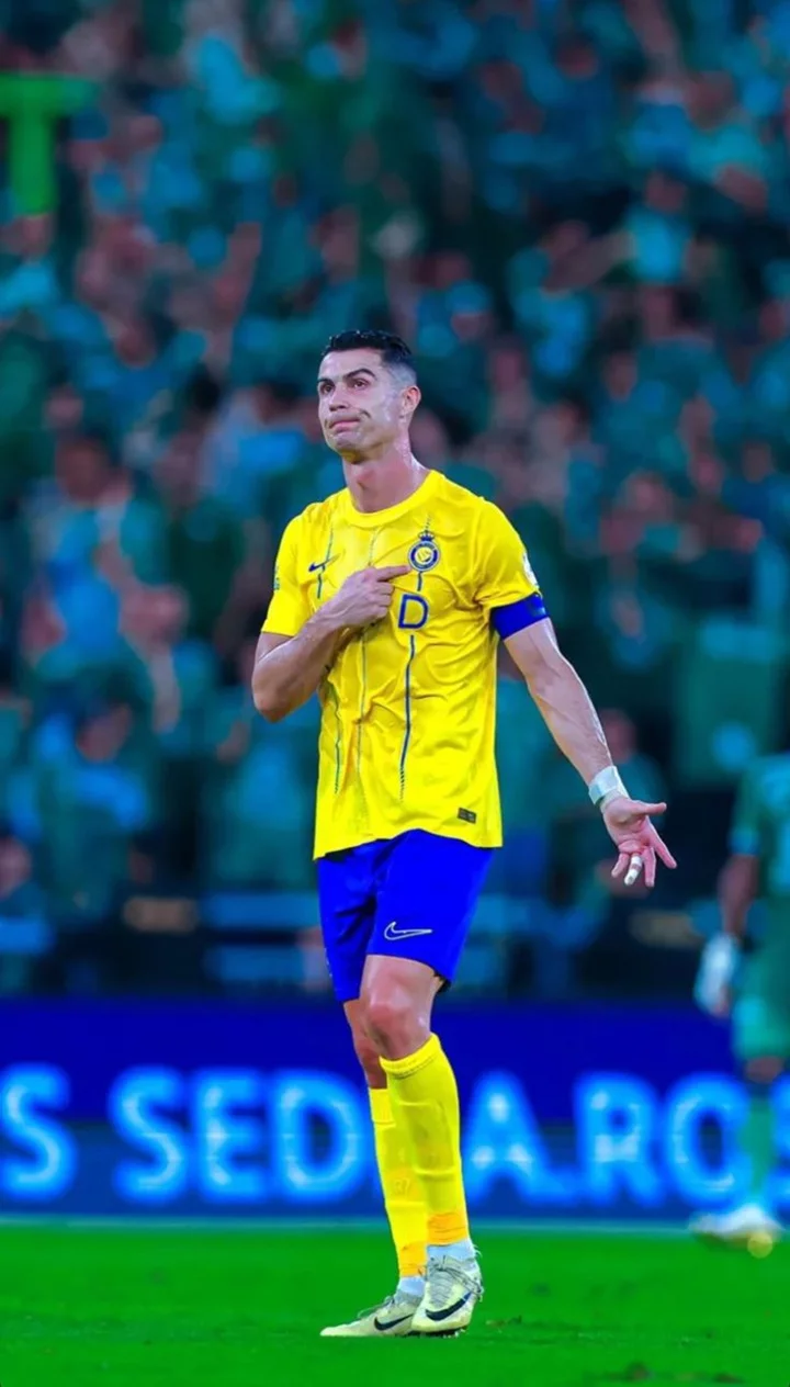 Hình nền CR7 Al Nassr siêu sắc nét cho điện thoại và máy tính.