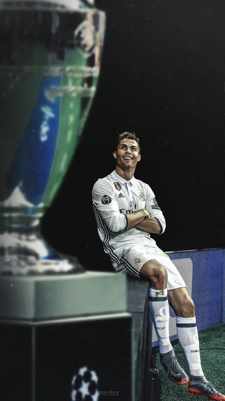 Ronaldo hình nền đẹp tại Real Madrid khi ăn mừng bàn thắng trước Nou Camp.
