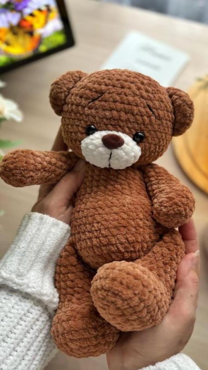 Hình nền điện thoại ảnh con gấu brown móc len ngộ nghĩnh 