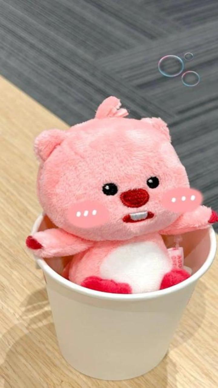 Hình con gấu hồng cute xỉu làm hình nền cho điện thoại, iphone