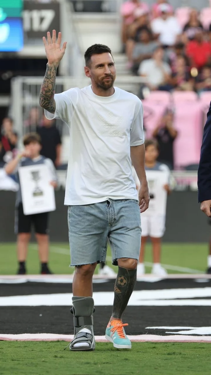hình nền cầu thủ Messi đời thường