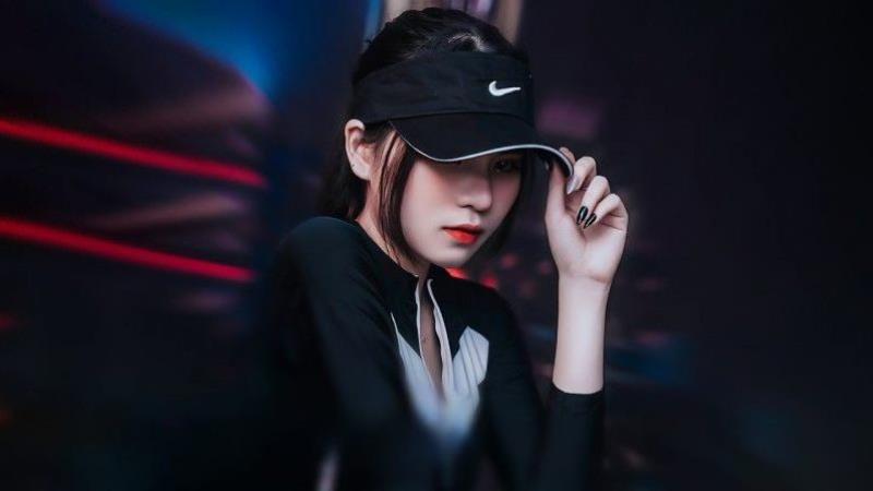 Hình nền máy tính gái xinh che mặt ngầu